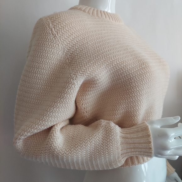 Alaía Knitted Wool Cropped Top Sweater - Picture 4 of 13